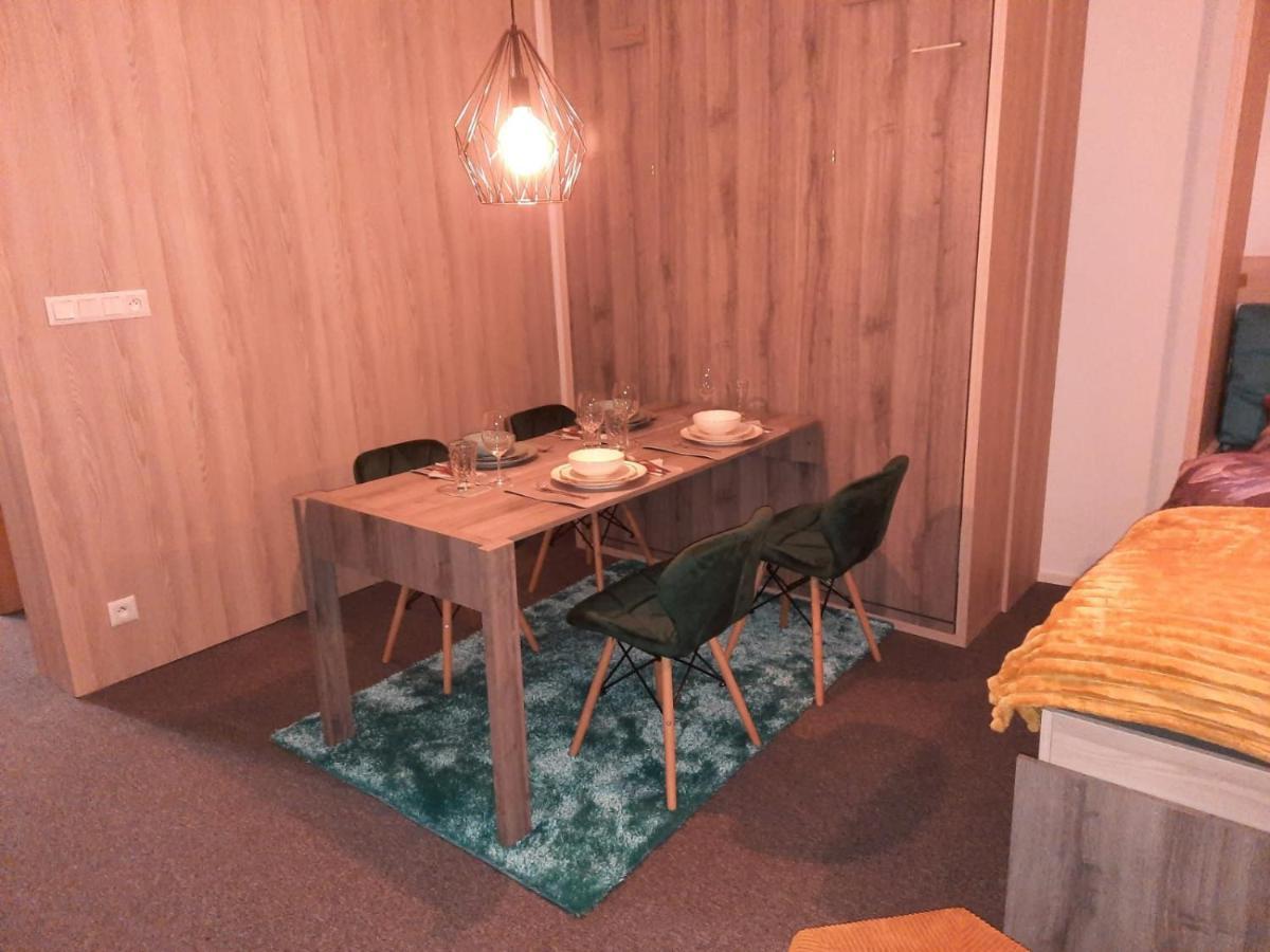 Apartman Artemis Bešeňová Екстериор снимка
